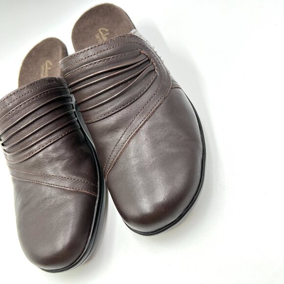 Clarks Womens Size 8.5M Brown Leather Slip On Mules Clogs Shoes - Picture 5 of 14